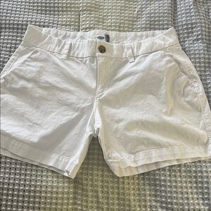 Old Navy White Shorts – Size 2 Regular – Classic Summer Essential